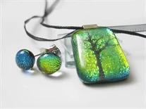 fa motívumos ékszer